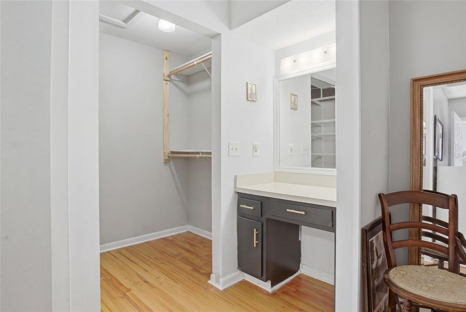 Image 26 of 50 For 708 Teal Lane