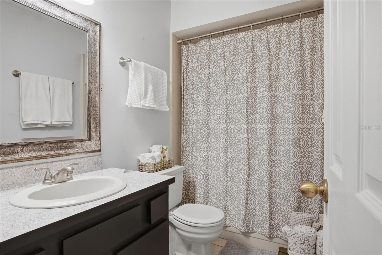 Image 29 of 50 For 708 Teal Lane