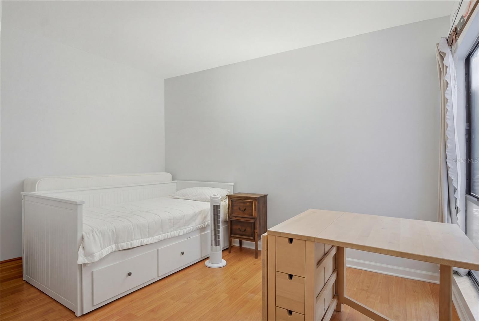 Image 30 of 50 For 708 Teal Lane