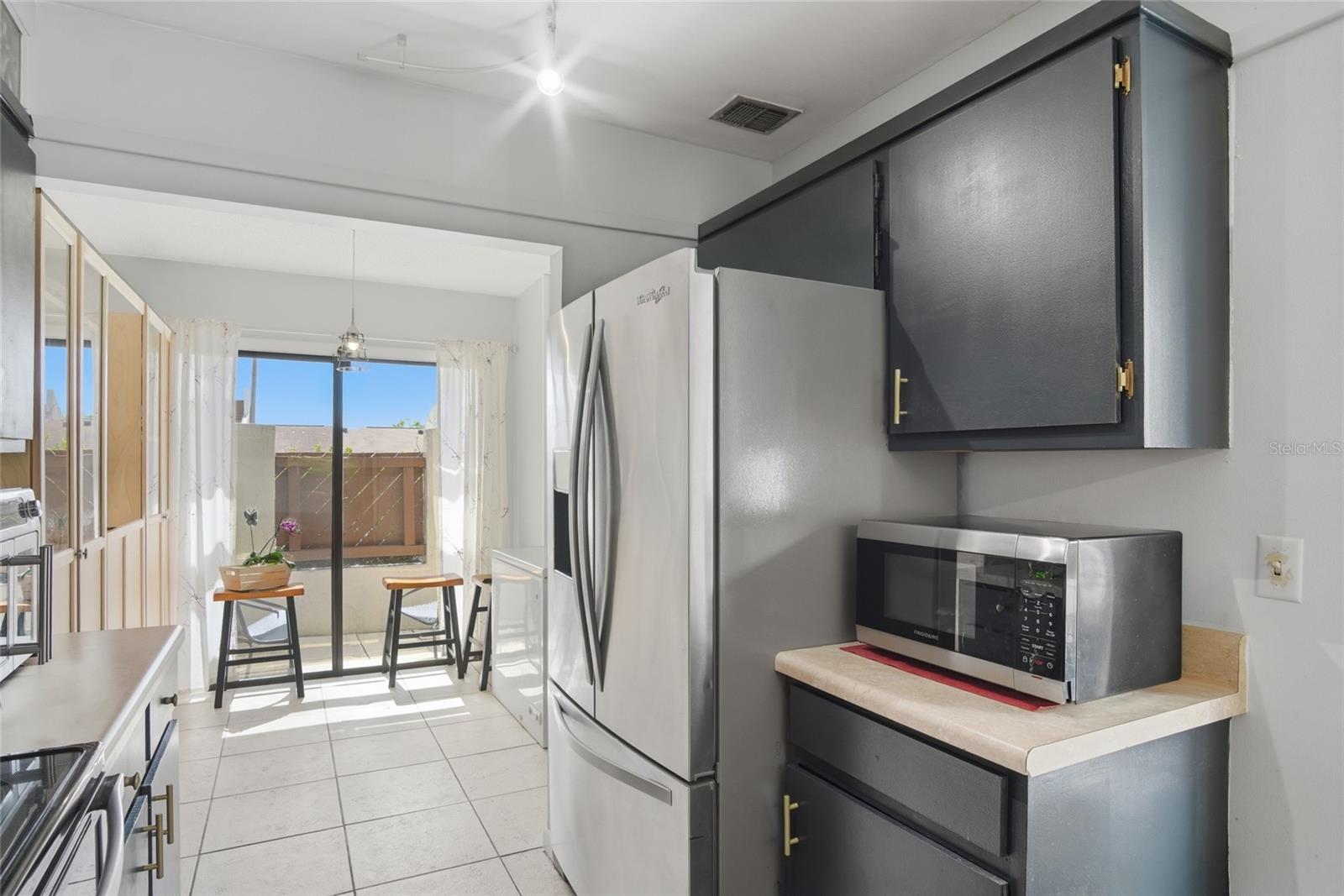 Image 7 of 50 For 708 Teal Lane