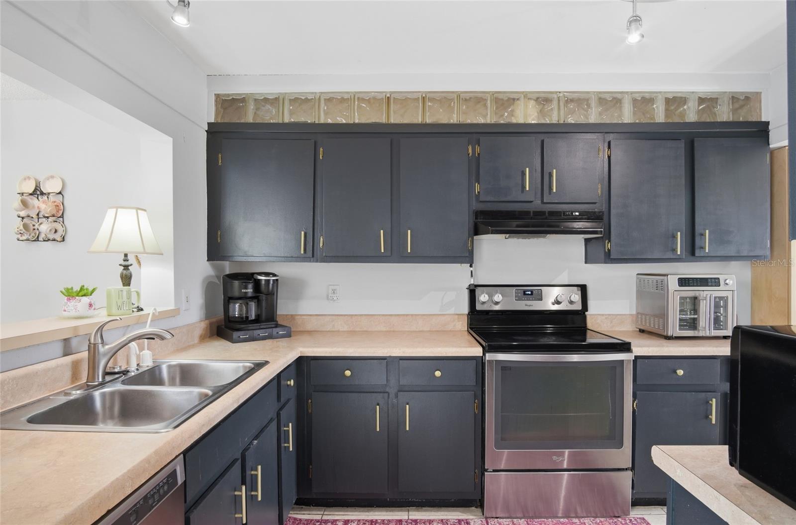 Image 8 of 50 For 708 Teal Lane