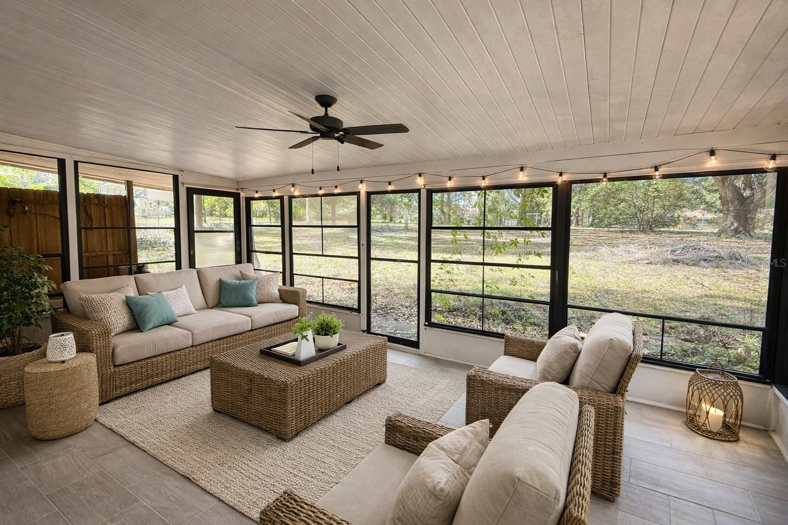 Image 14 of 23 For 600 53rd Court