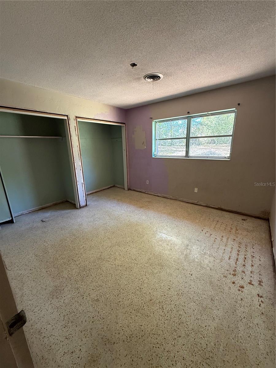 Image 15 of 23 For 600 53rd Court