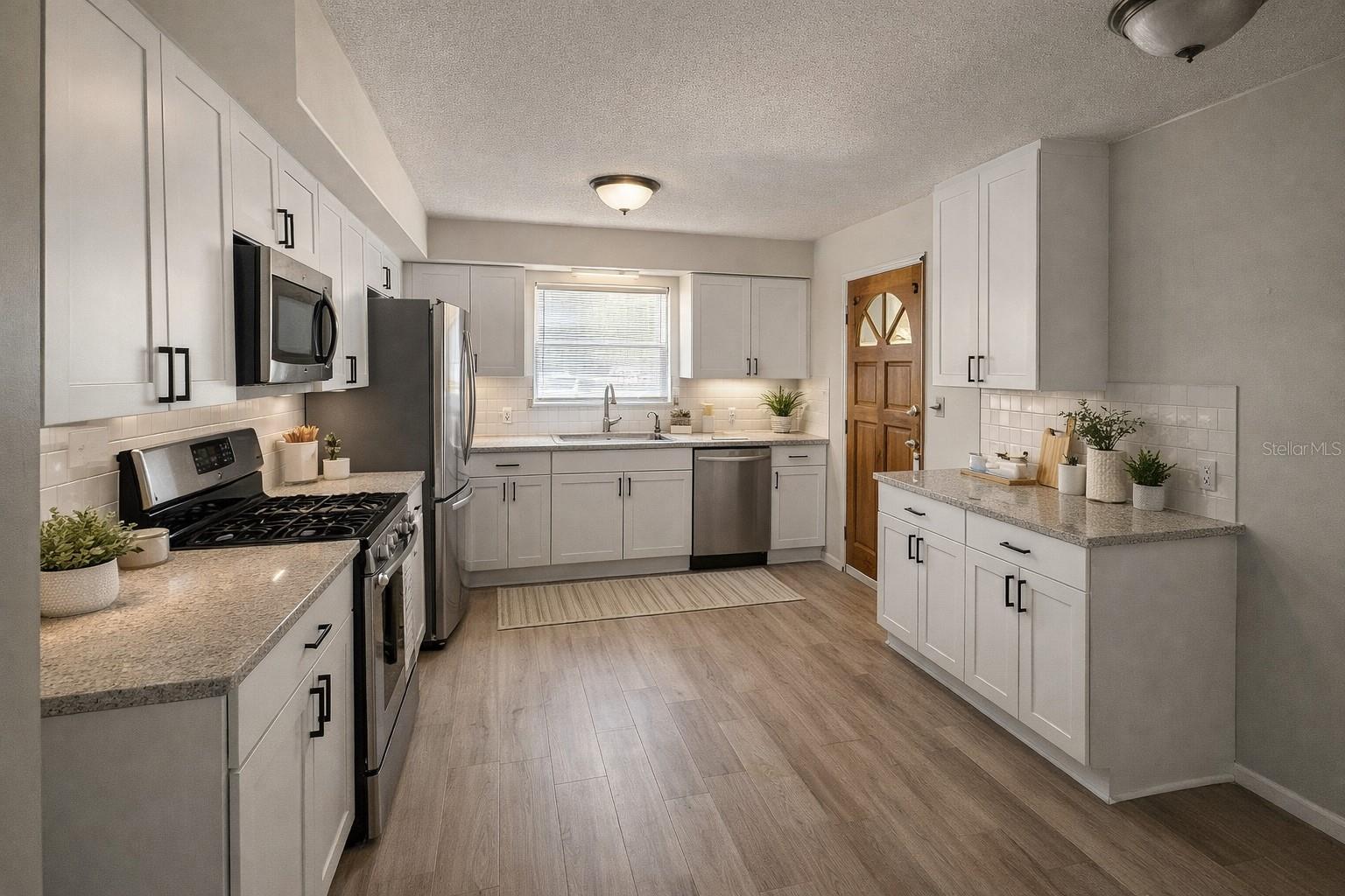 Image 8 of 23 For 600 53rd Court