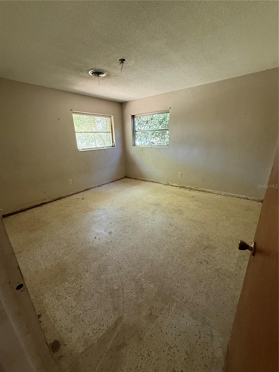 Image 9 of 23 For 600 53rd Court