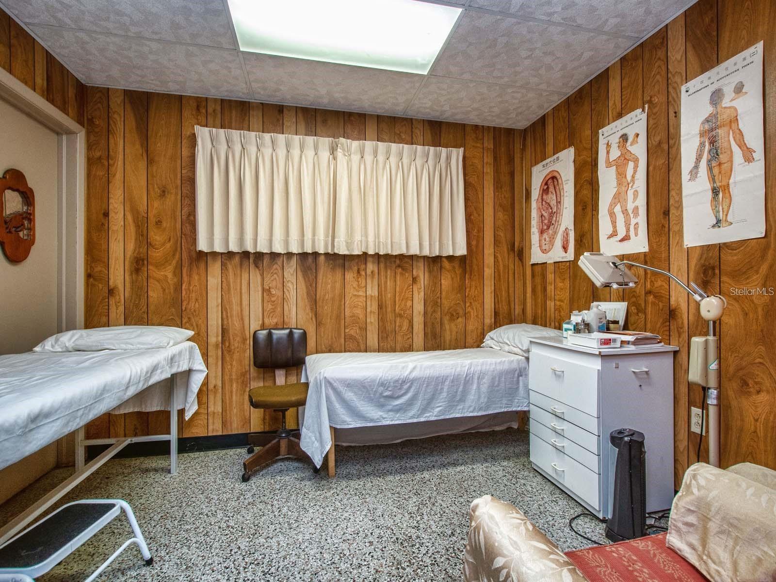 Image 18 of 25 For 404 Perkins Street