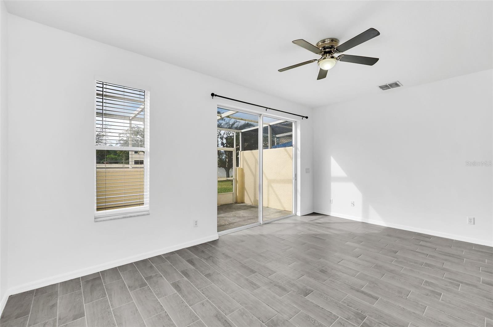 Image 11 of 26 For 1160 Beach Circle