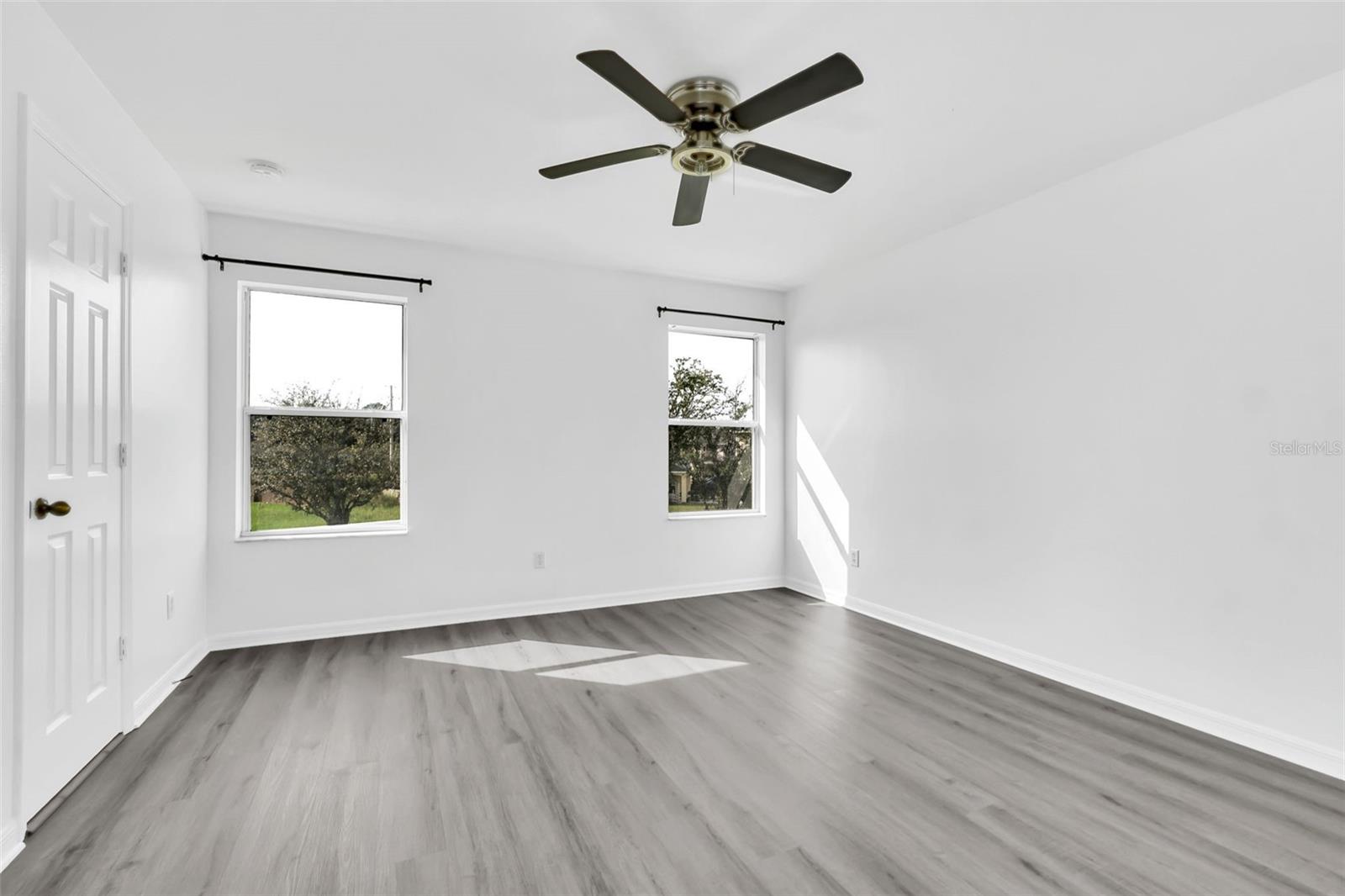 Image 14 of 26 For 1160 Beach Circle