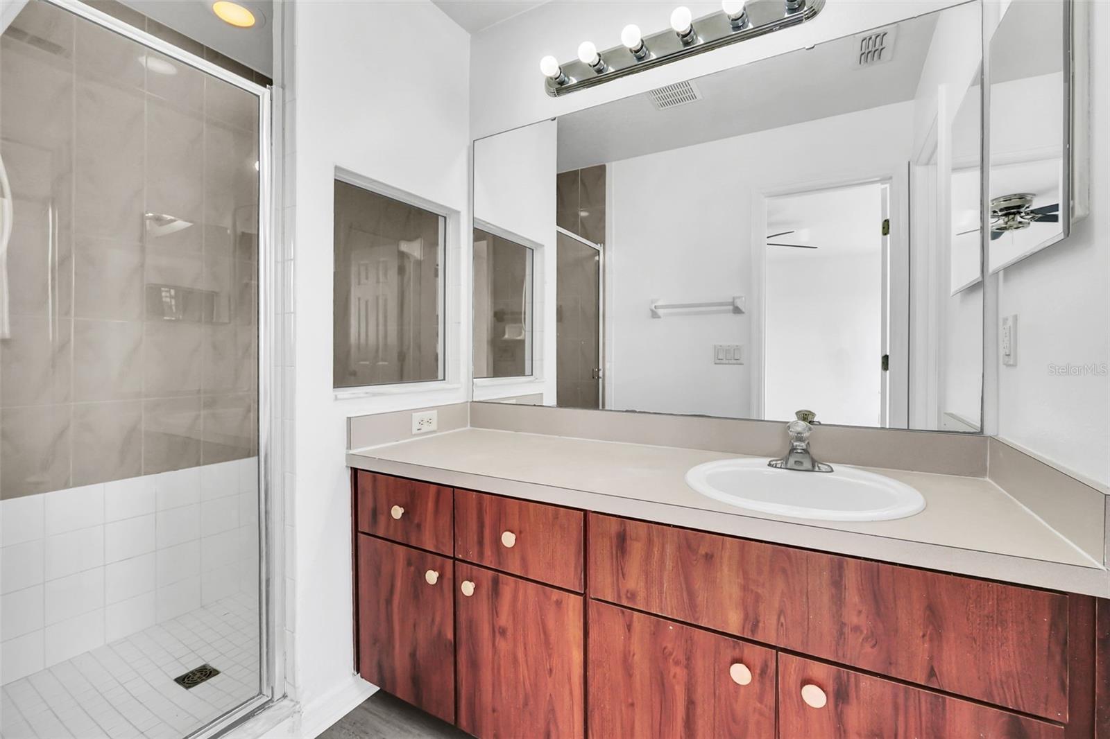 Image 15 of 26 For 1160 Beach Circle