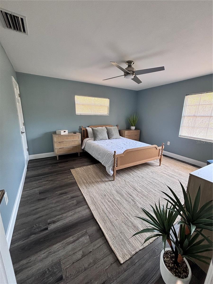 Image 16 of 19 For 3571 Lake Eleanor Drive