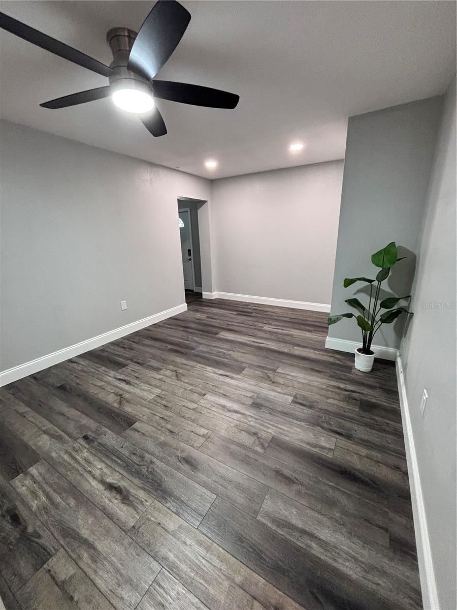 Image 8 of 19 For 3571 Lake Eleanor Drive