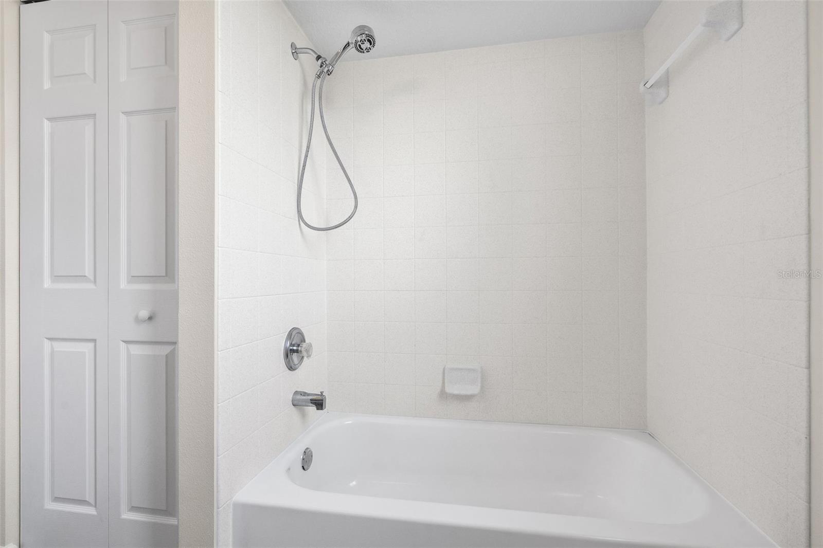 Image 21 of 44 For 1933 56th Terrace