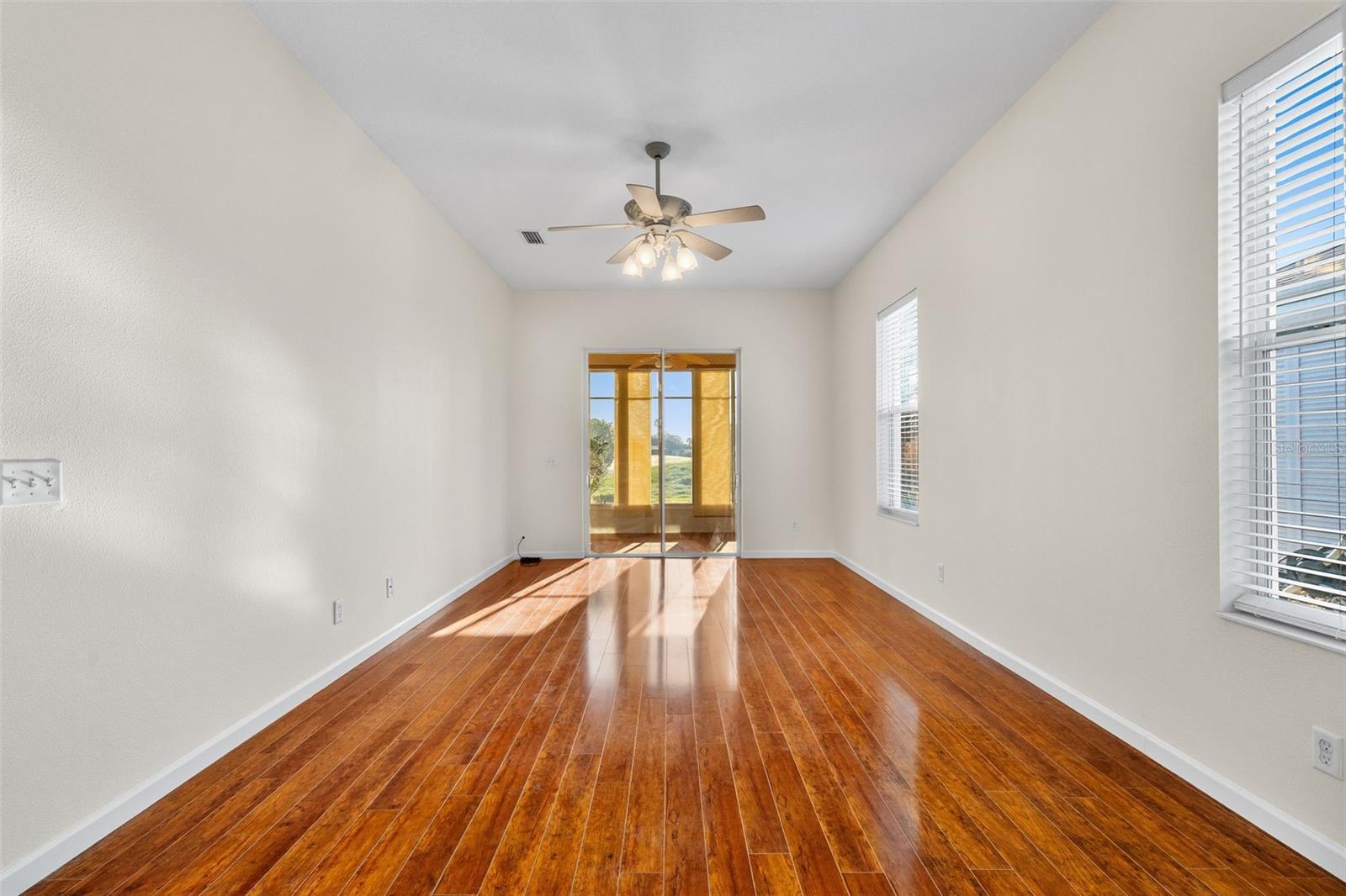 Image 24 of 44 For 1933 56th Terrace