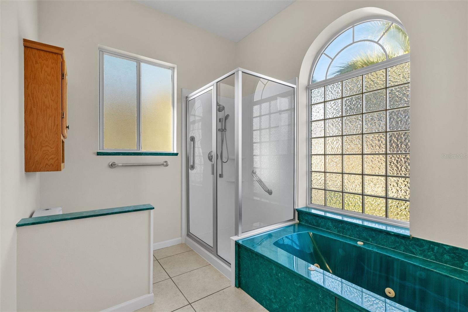 Image 27 of 44 For 1933 56th Terrace