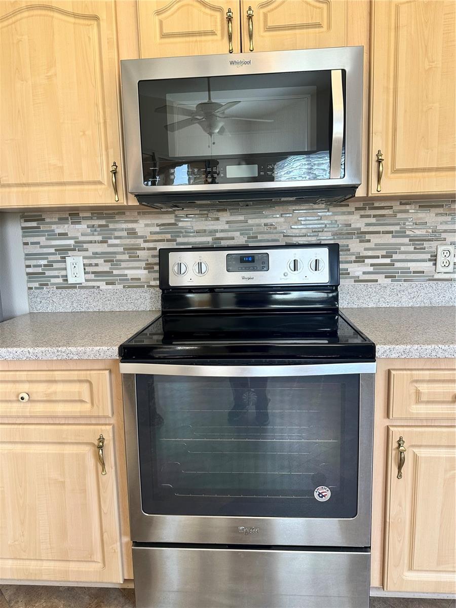 Image 36 of 44 For 1933 56th Terrace