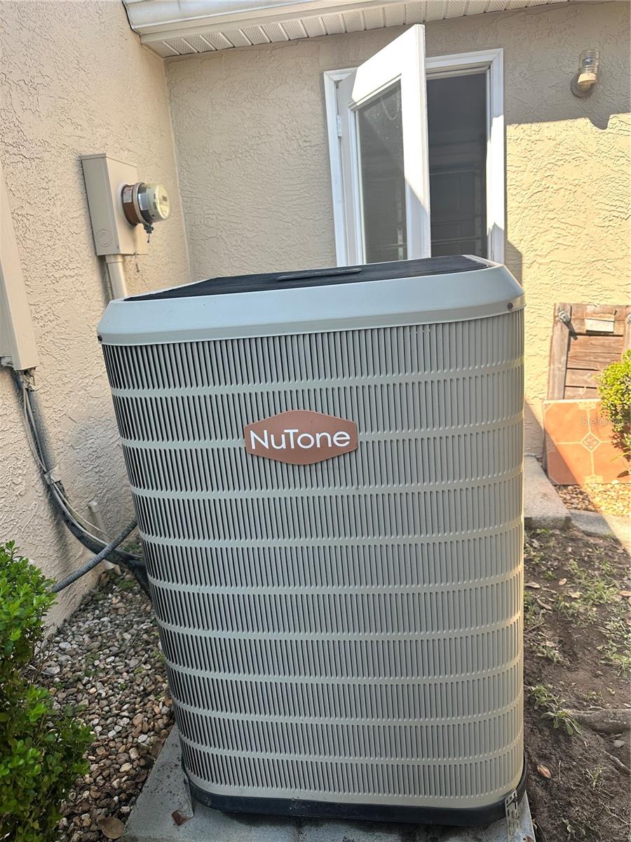 Image 39 of 44 For 1933 56th Terrace