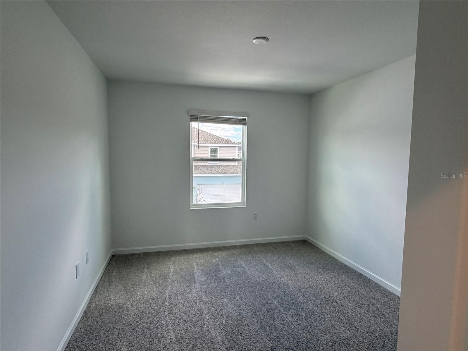 Image 20 of 53 For 9976 Red Canoe Alley