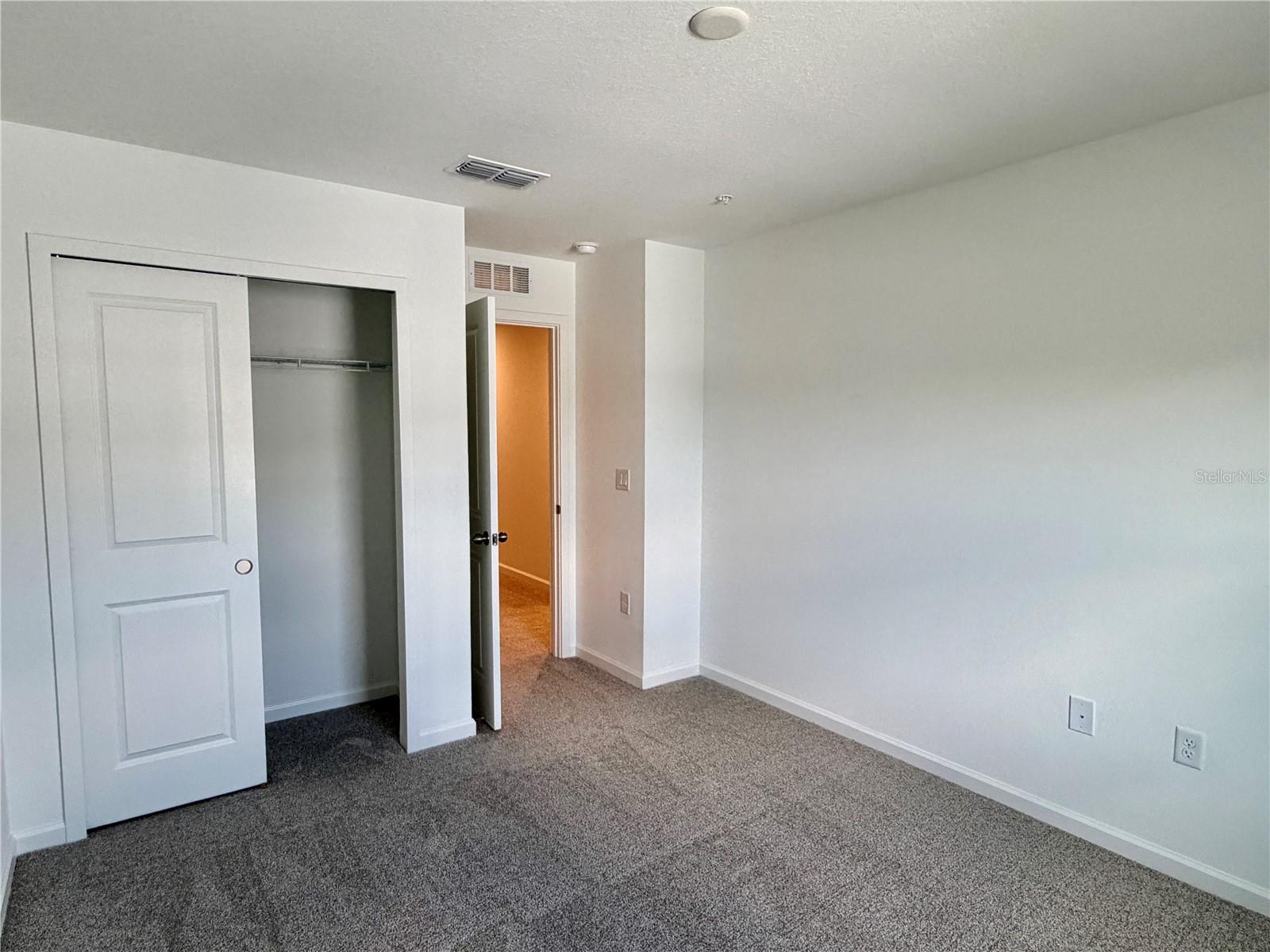 Image 21 of 53 For 9976 Red Canoe Alley