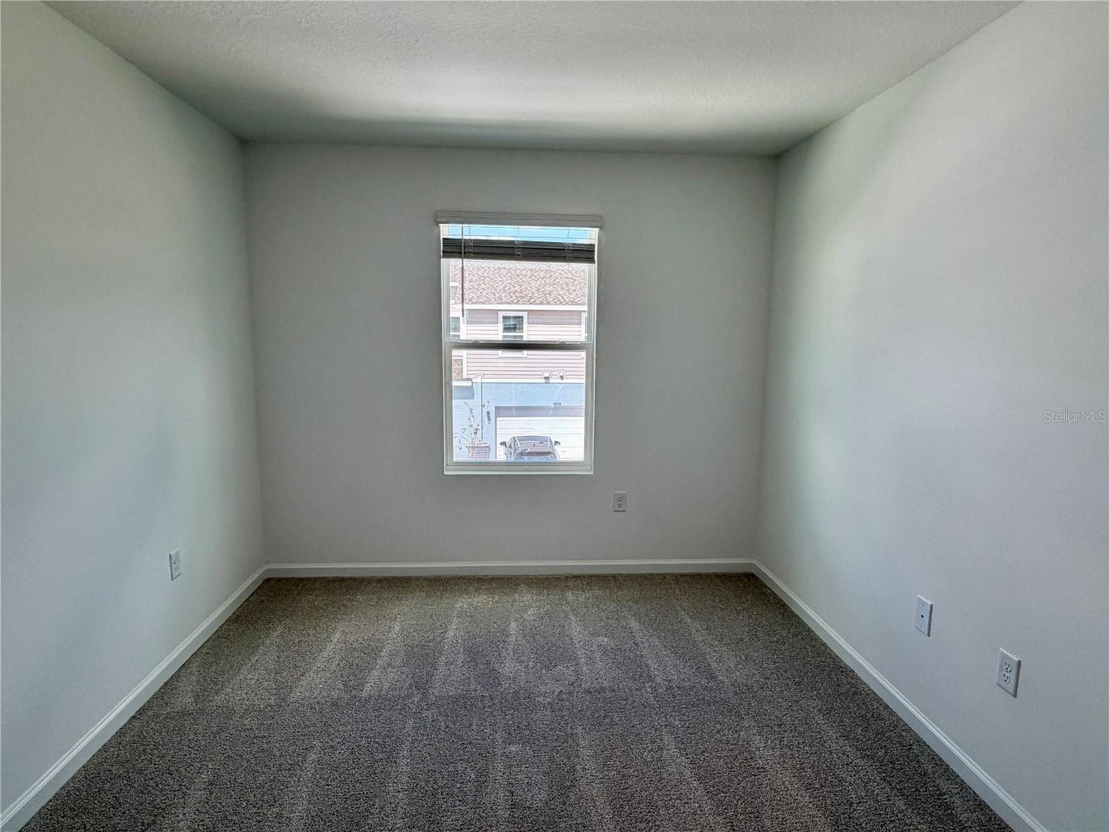 Image 22 of 53 For 9976 Red Canoe Alley