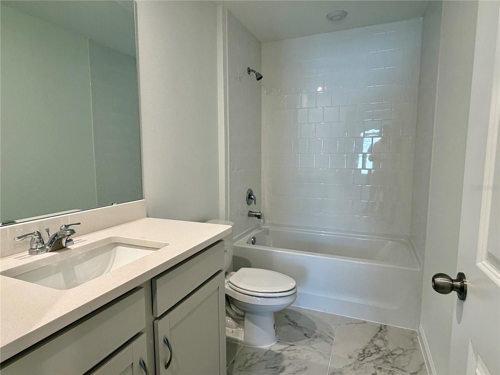 Image 24 of 53 For 9976 Red Canoe Alley