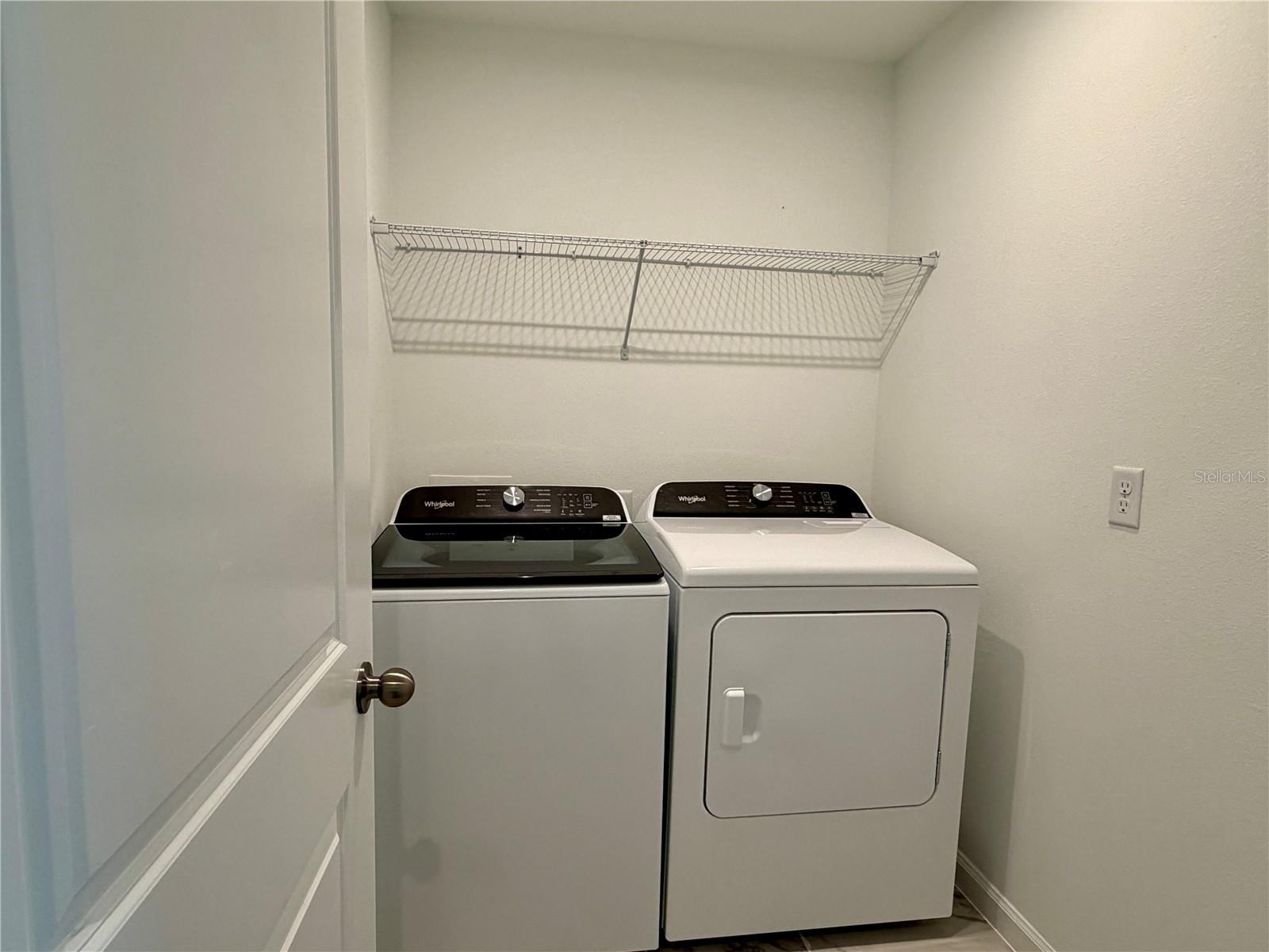 Image 28 of 53 For 9976 Red Canoe Alley