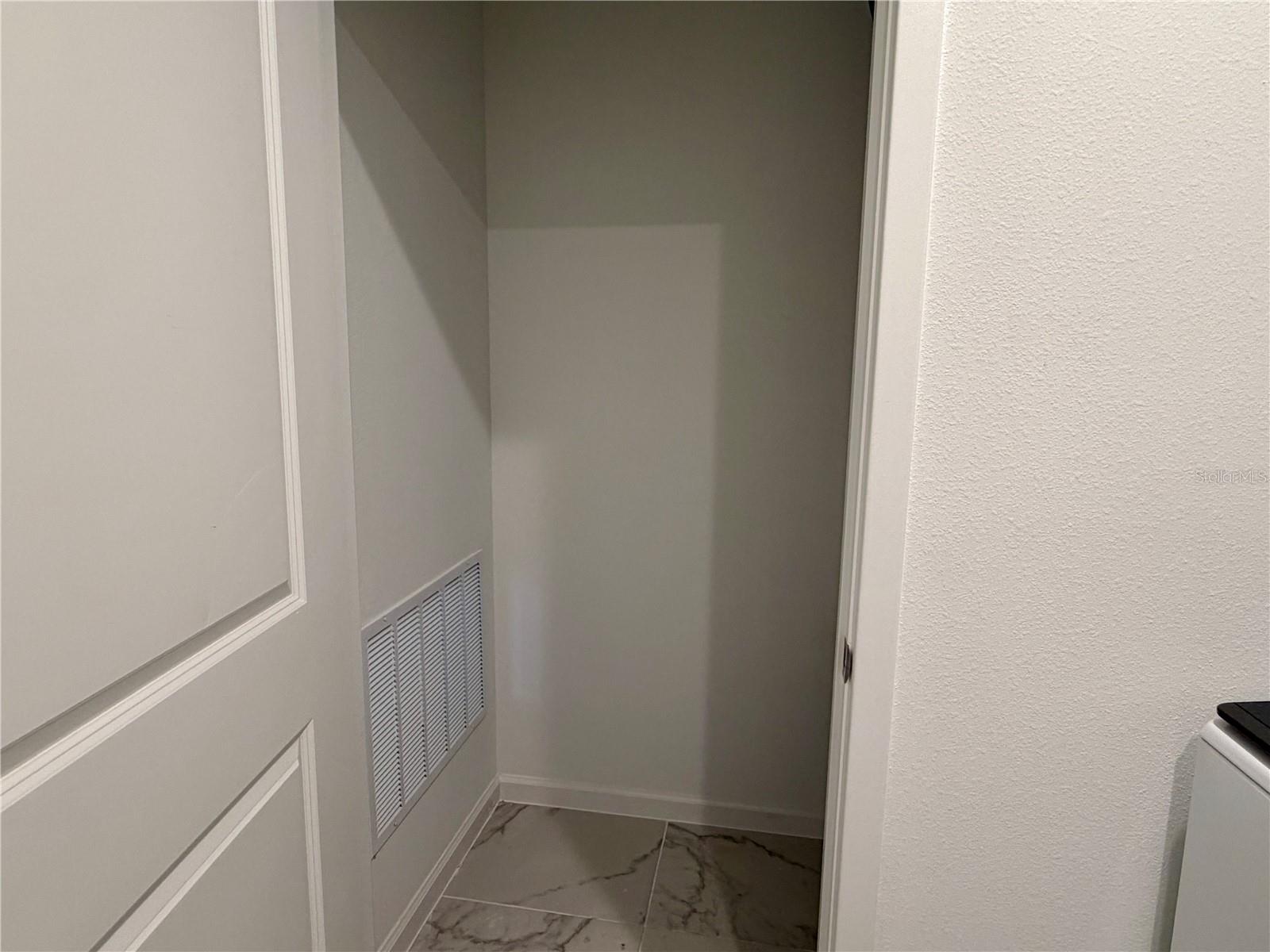 Image 29 of 53 For 9976 Red Canoe Alley