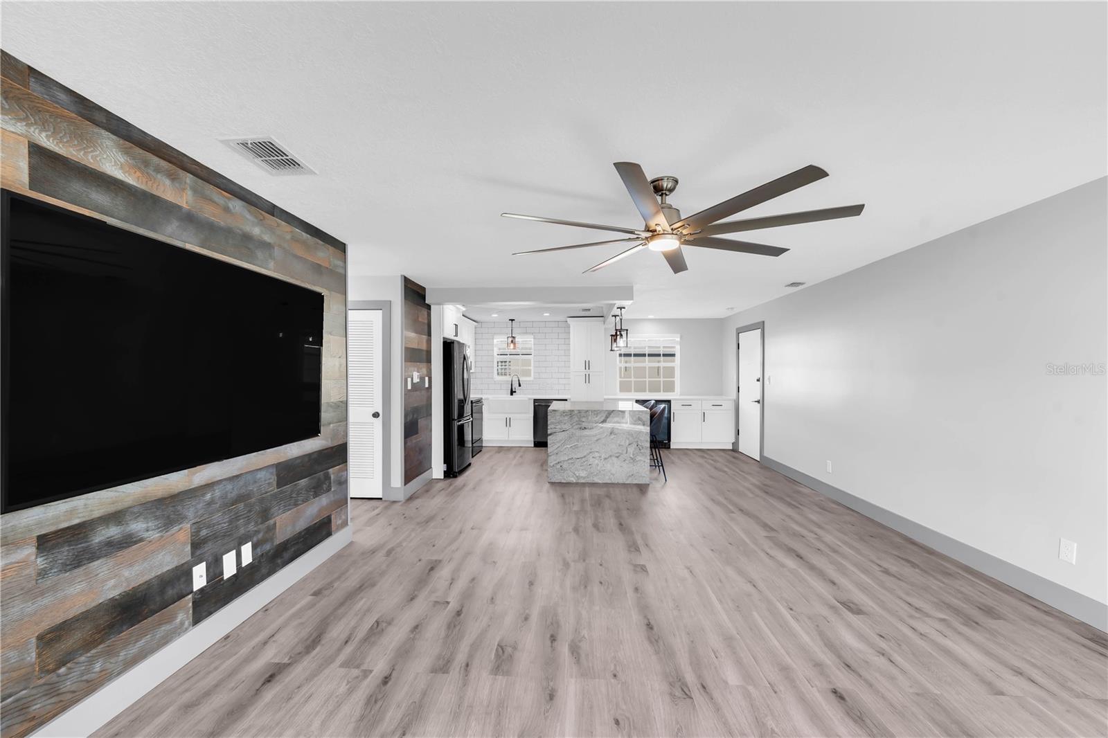 Image 6 of 31 For 1500 Gay Road 8d