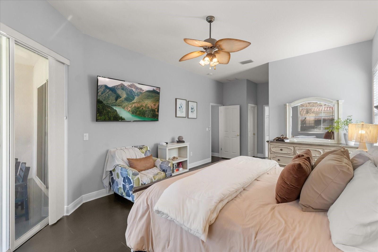 Image 16 of 44 For 10207 Arbor Side Drive