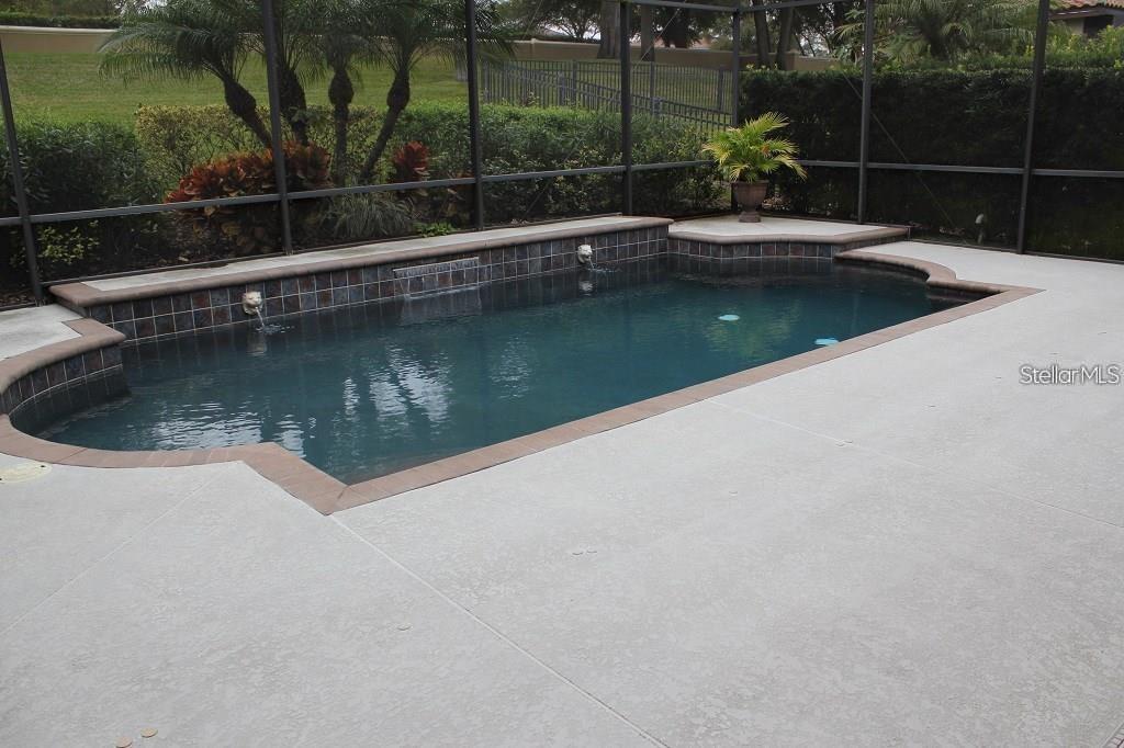 Image 18 of 19 For 8354 Via Rosa