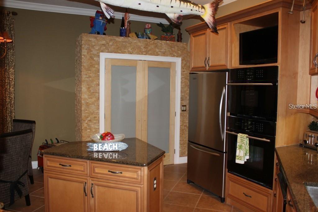 Image 5 of 19 For 8354 Via Rosa