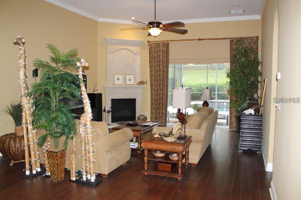 Image 7 of 19 For 8354 Via Rosa