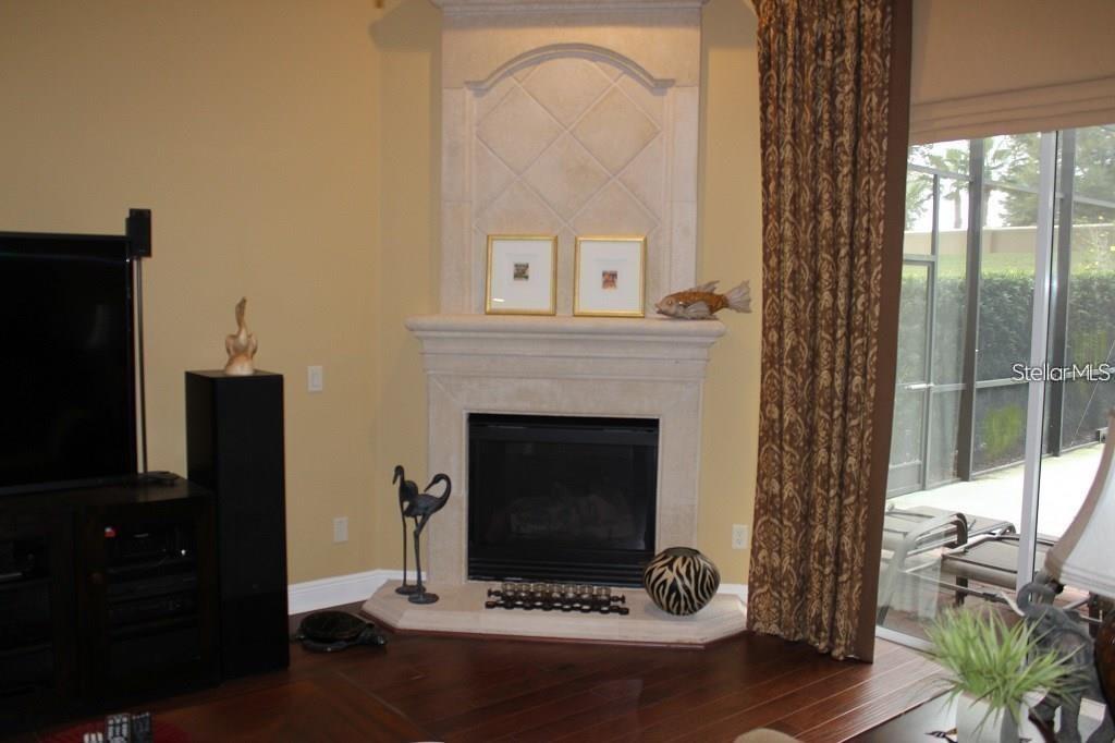 Image 8 of 19 For 8354 Via Rosa