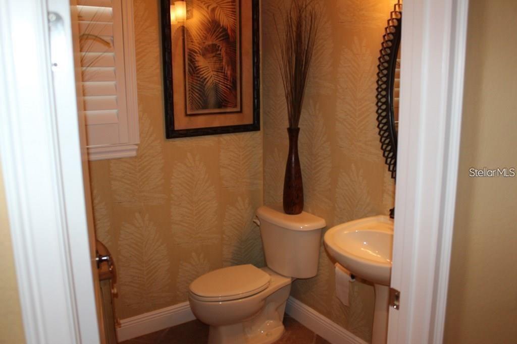 Image 9 of 19 For 8354 Via Rosa