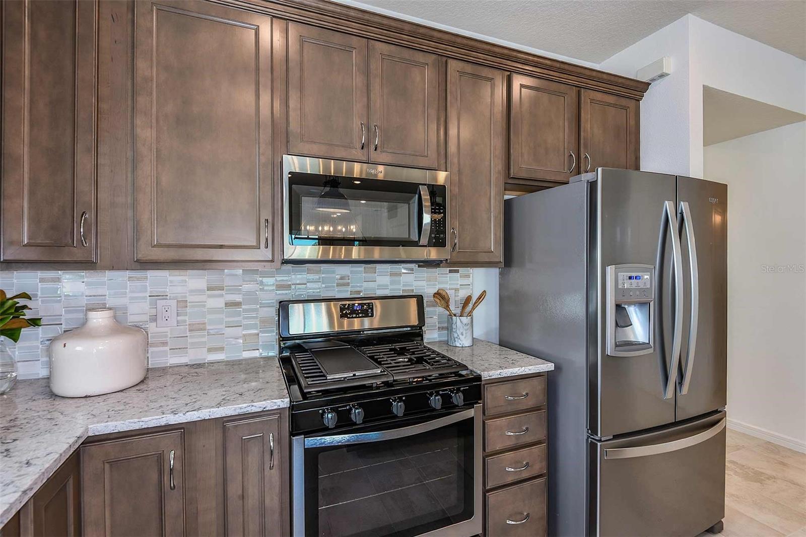 Image 12 of 33 For 2356 Daisy Tree Road