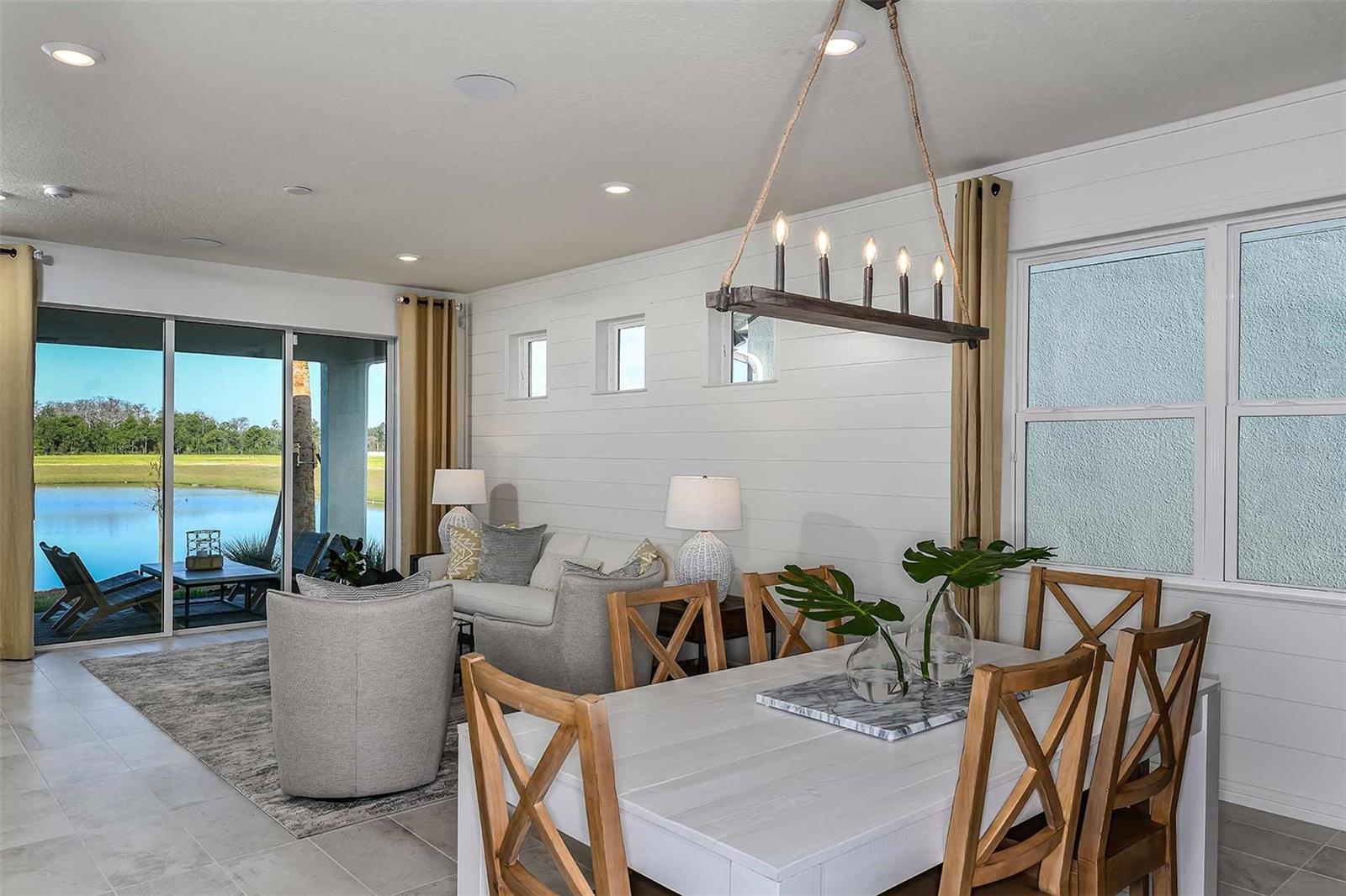 Image 18 of 33 For 2356 Daisy Tree Road