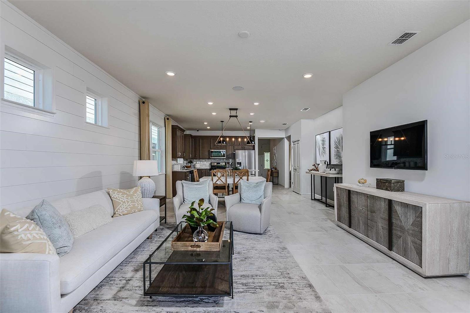 Image 22 of 33 For 2356 Daisy Tree Road