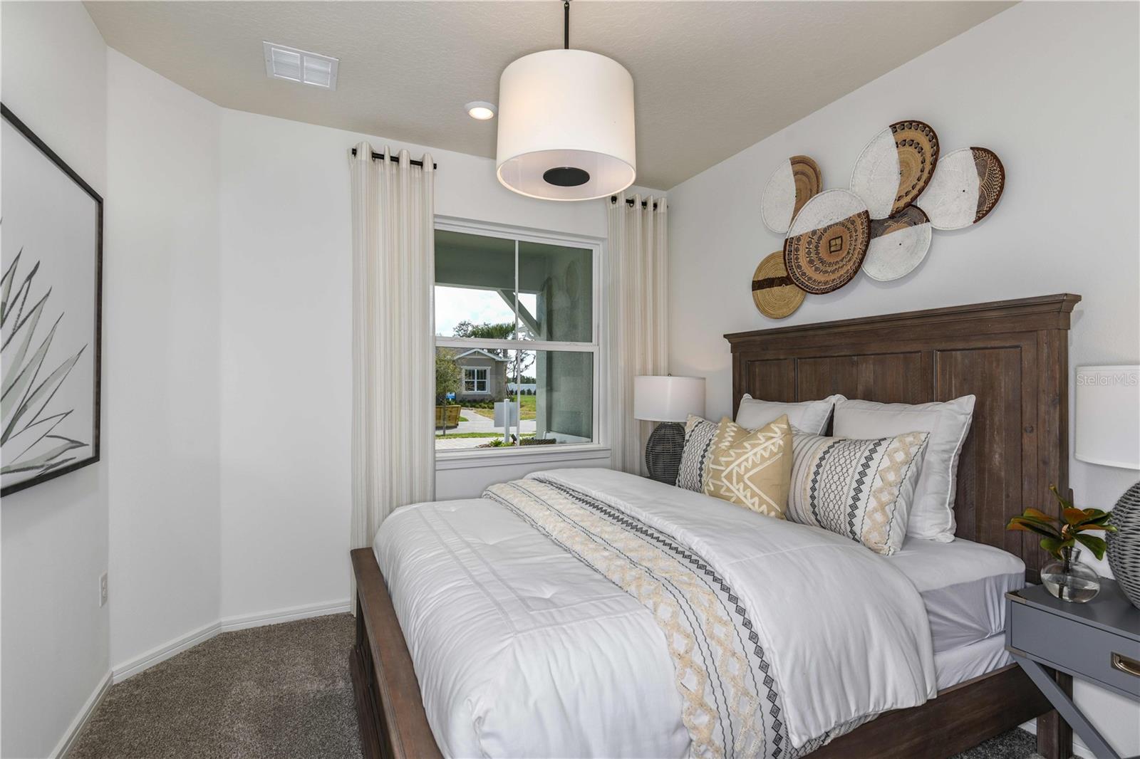 Image 6 of 33 For 2356 Daisy Tree Road