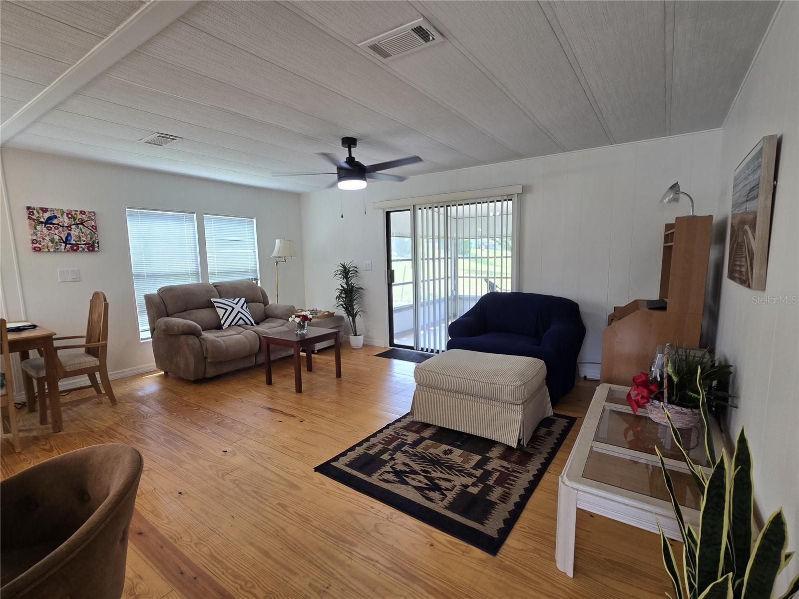 Image 20 of 30 For 2458 Putter Road 1610