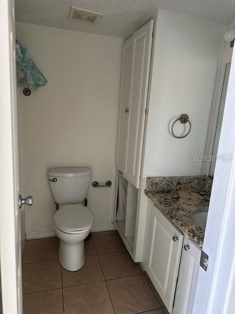 Image 19 of 24 For 145 Oyster Bay Circle 220