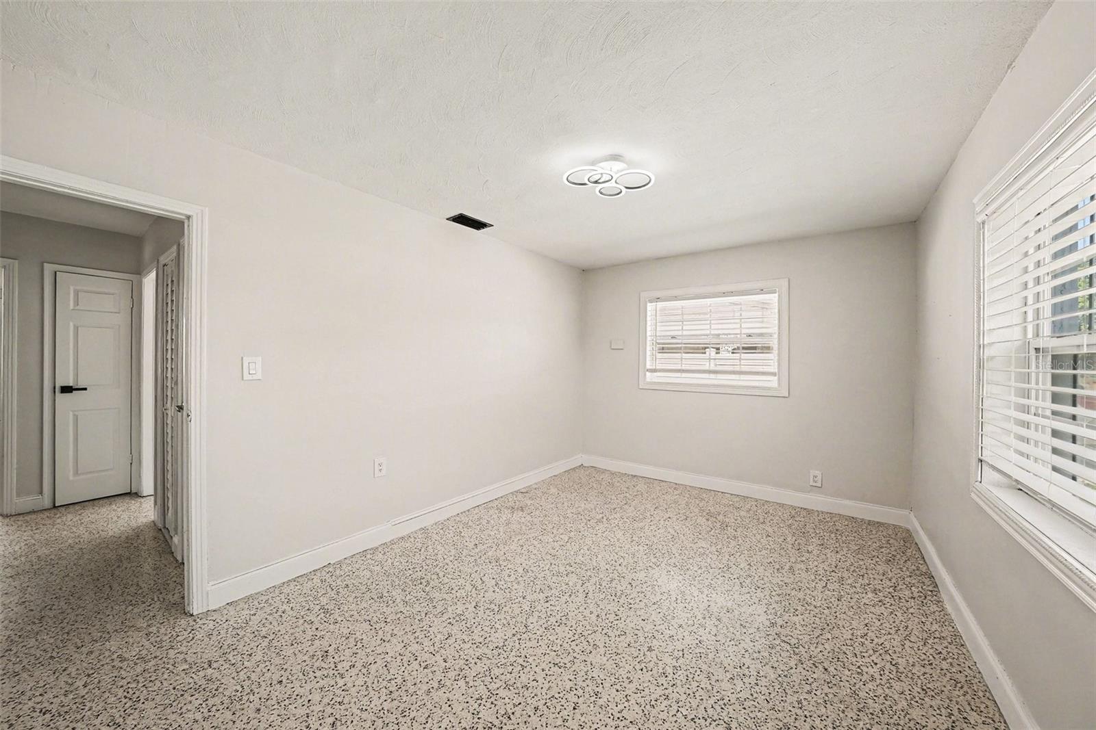 Image 10 of 31 For 1514 River Lane