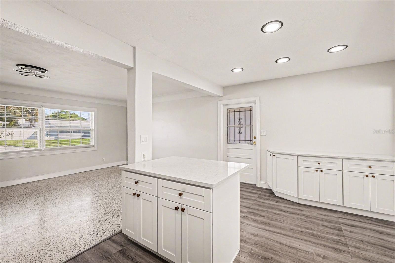 Image 21 of 31 For 1514 River Lane