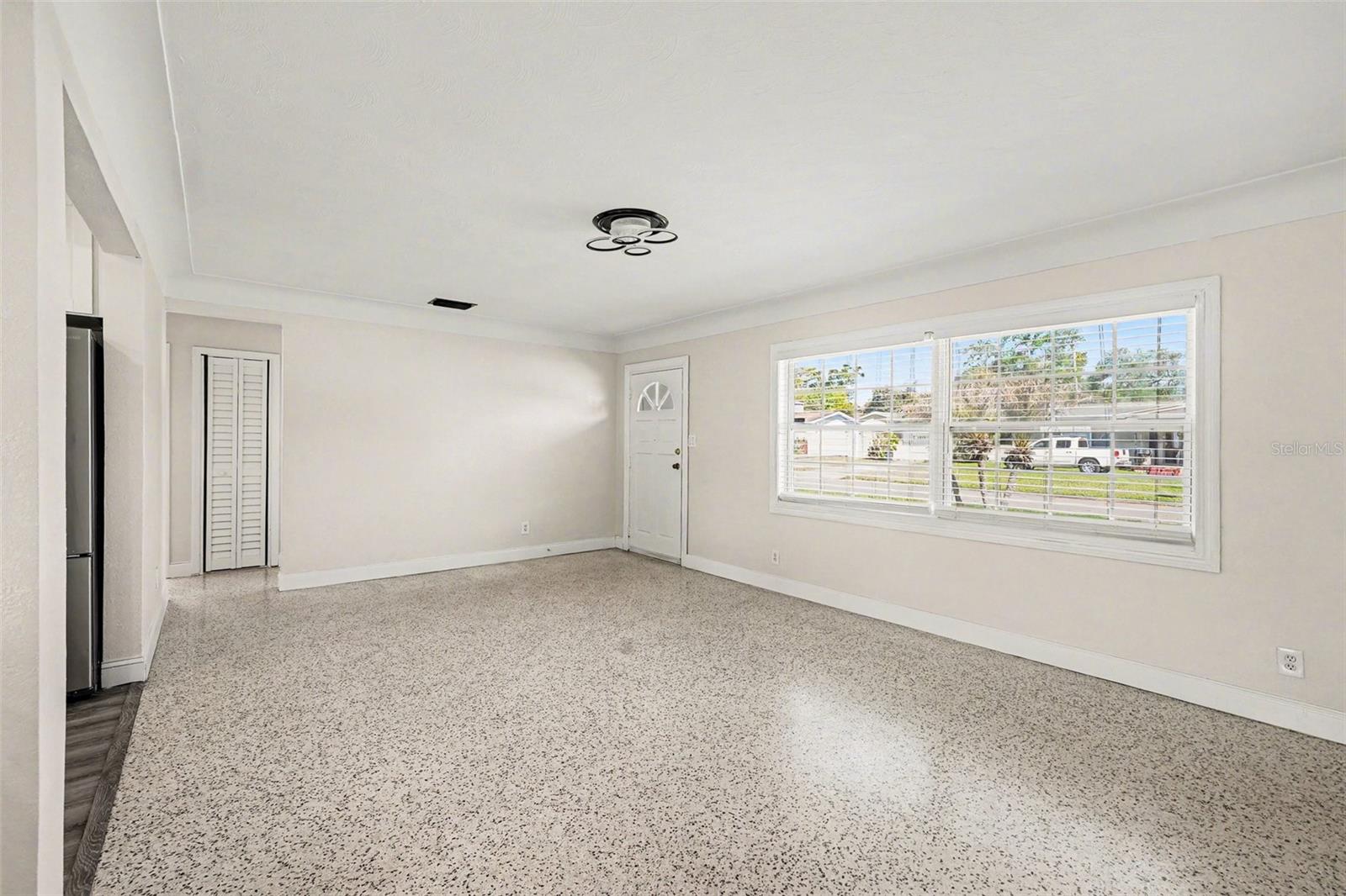 Image 6 of 31 For 1514 River Lane