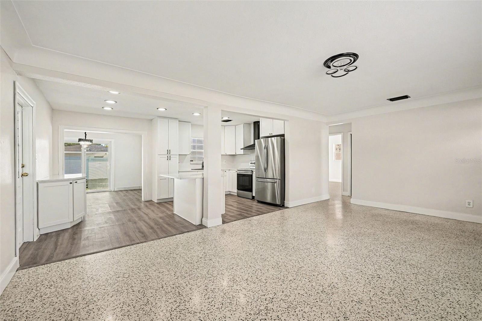 Image 9 of 31 For 1514 River Lane