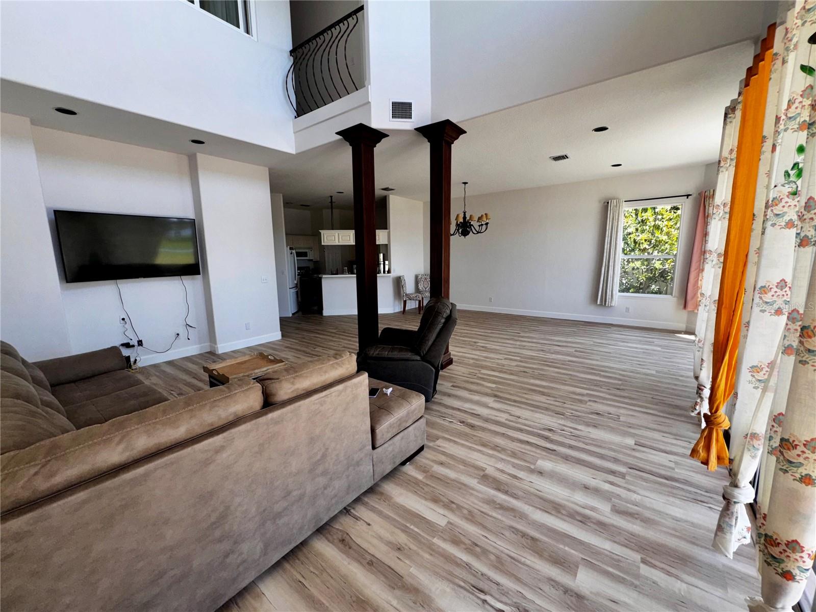 Image 13 of 45 For 7200 Bay Club Way