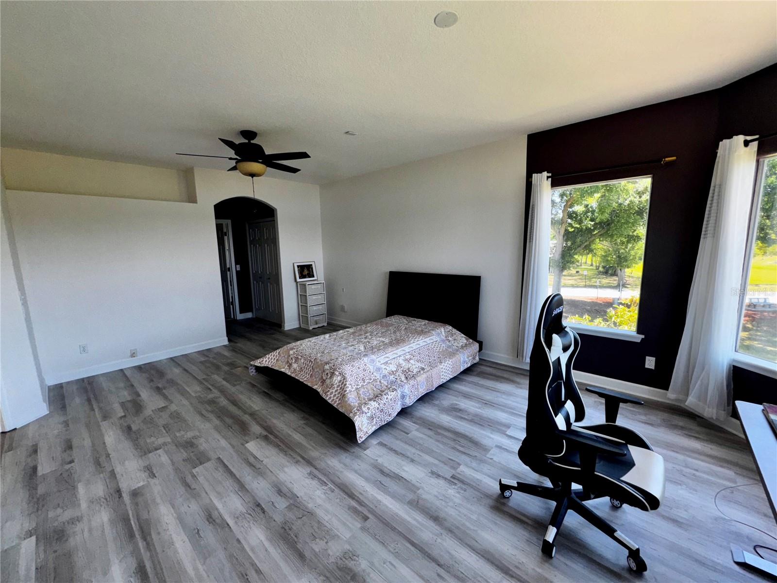 Image 21 of 45 For 7200 Bay Club Way