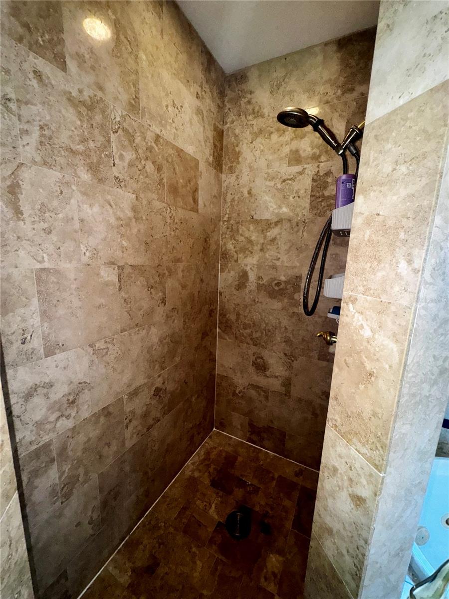 Image 27 of 45 For 7200 Bay Club Way