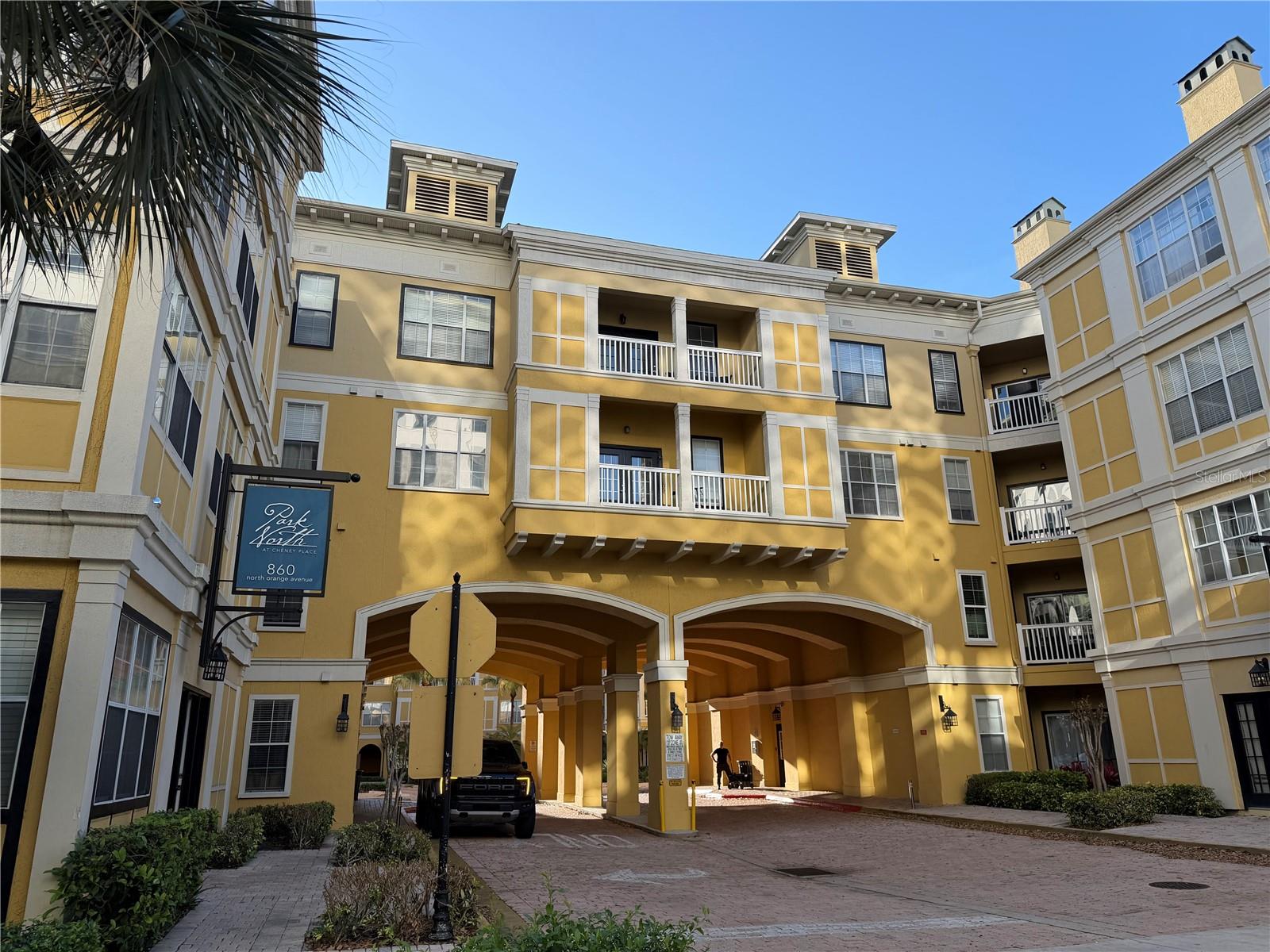 Image 2 of 37 For 860 Orange Avenue 301