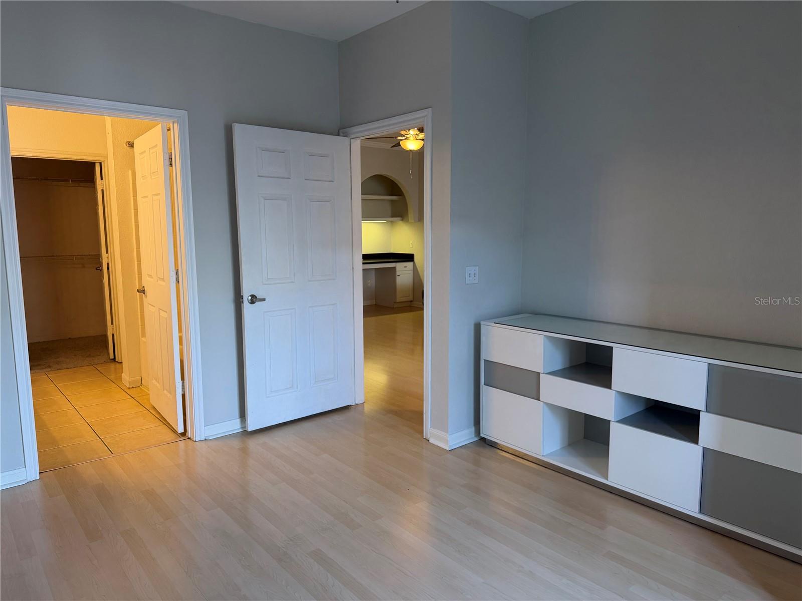 Image 22 of 37 For 860 Orange Avenue 301