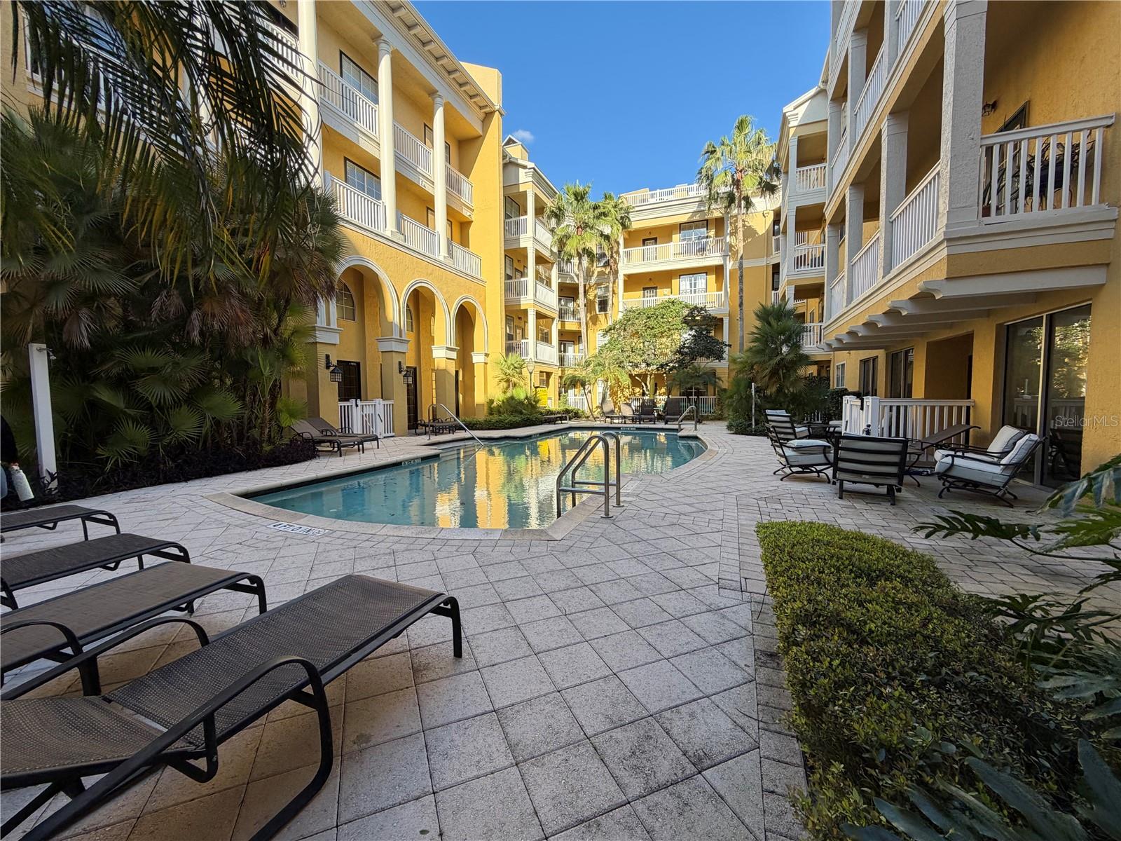 Image 29 of 37 For 860 Orange Avenue 301