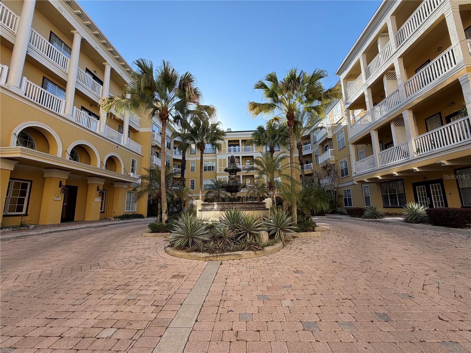 Image 3 of 37 For 860 Orange Avenue 301